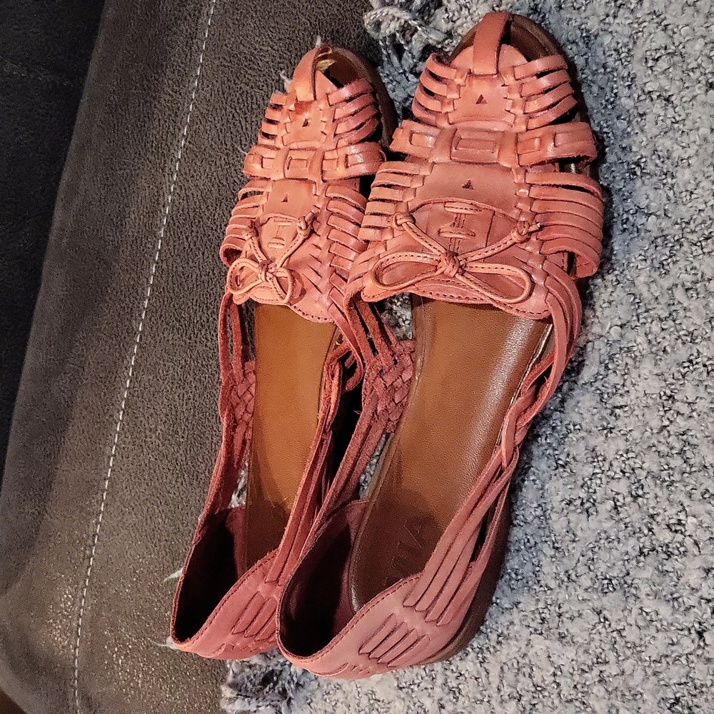 Mia Shoes - Picture 2 of 9